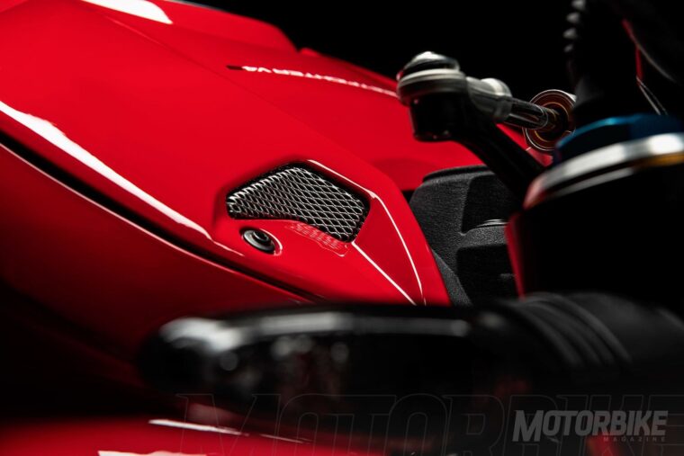 Ducati-Streetfighter-V4-S-2020-13
