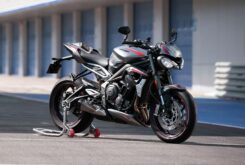 Triumph Street Triple RS 2020   apertura