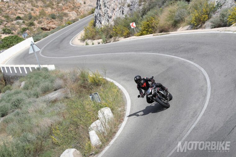 Triumph-Street-Triple-RS-765-2020-prueba - 4