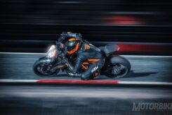 KTM 1290 Super Duke R 2020: nuevo chasis, IMU de 6 ejes y motor actualizado 5 KTM 1290 Super Duke R 2020 (2)