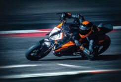 KTM 1290 Super Duke R 2020: nuevo chasis, IMU de 6 ejes y motor actualizado 4 KTM 1290 Super Duke R 2020 (3)