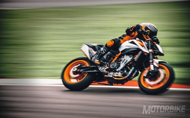 KTM-890-Duke-R-2020-02