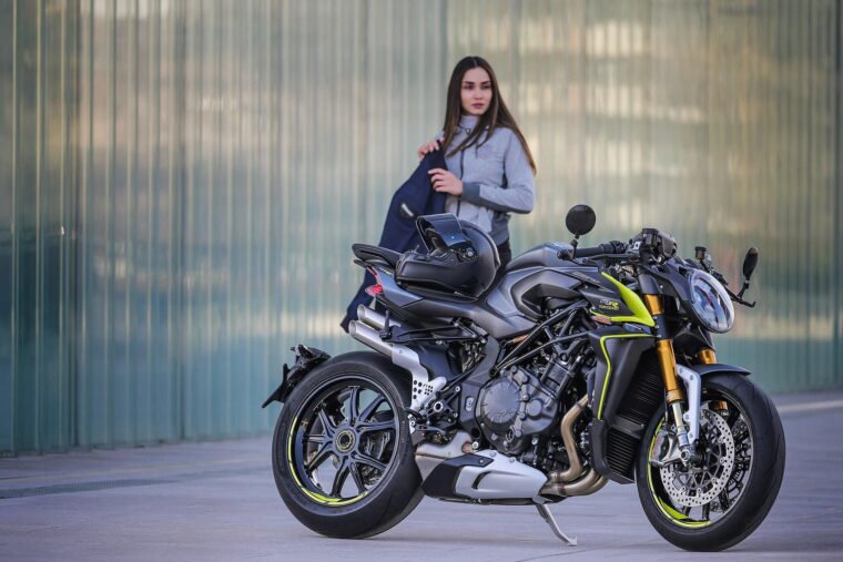 MV-Agusta-Brutale-1000-RR-2020-34
