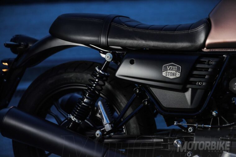 Moto-Guzzi-V7-III-Stone-Night-Pack-2020 - 42