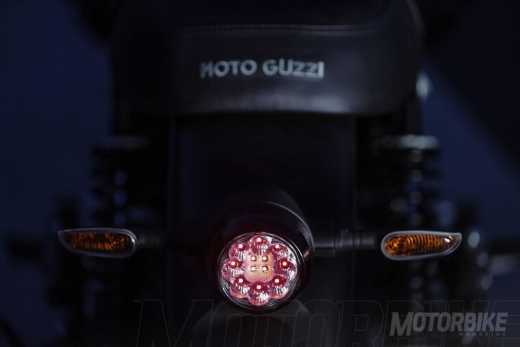 Moto-Guzzi-V7-III-Stone-Night-Pack-2020 - 47