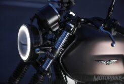 BikeLeaks. Moto Guzzi V850X: Aires más modernos para la próxima naked italiana 28 Moto Guzzi V7 III Stone Night Pack 202051