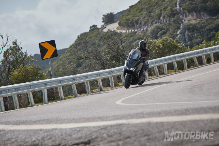Yamaha-TMAX-2020-pruebaMBK018