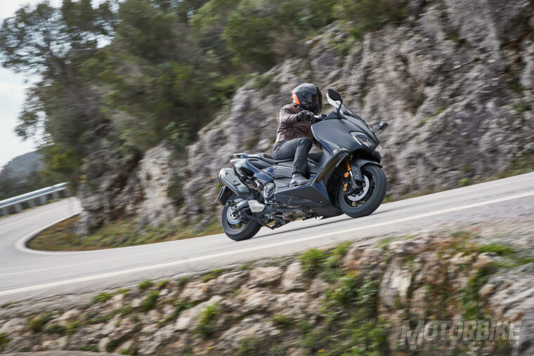 Yamaha-TMAX-2020-pruebaMBK024
