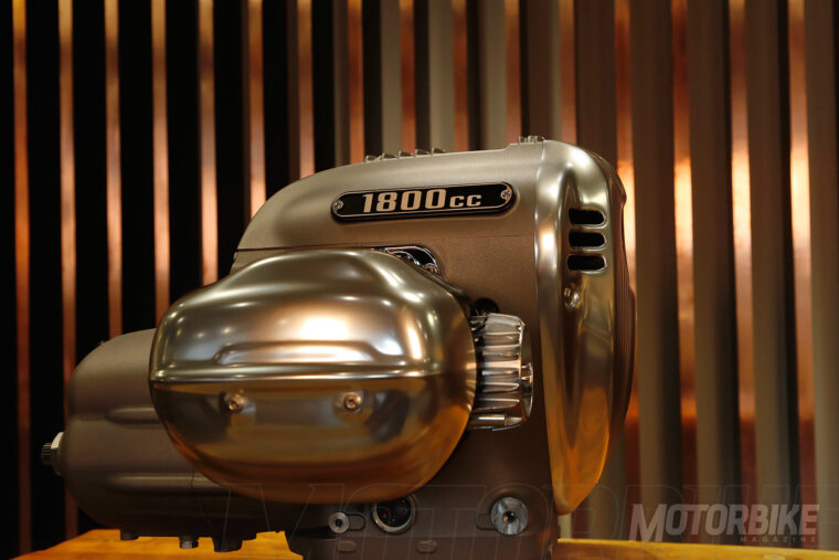 BMW-R-18-motor-15