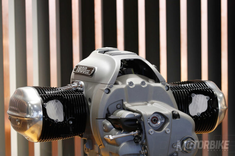 BMW-R-18-motor-21