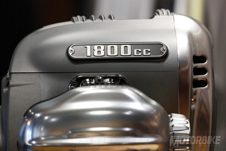 BMW-R-18-motor-23