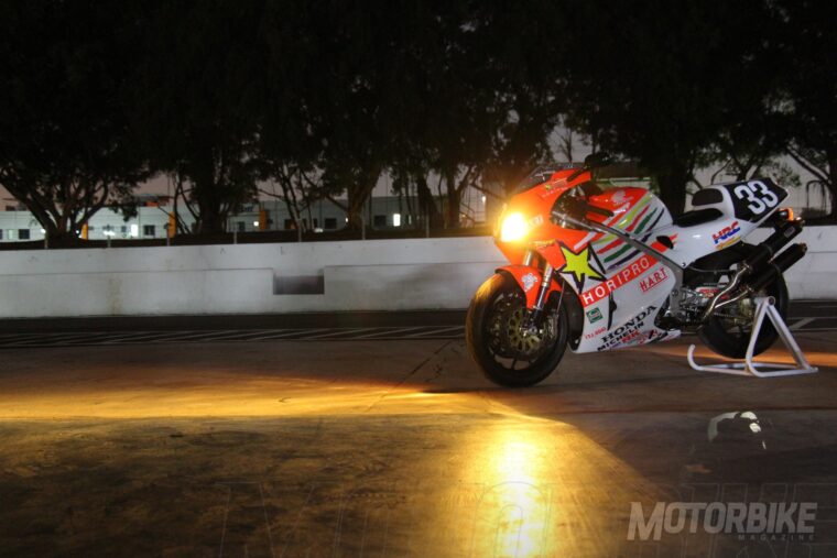 Honda-RVF400-tyga-carenados-replica-endurance
