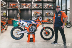 KTM 450 SX-F Factory Edition 2020 2 KTM 450 SX F Factory Edition 2020 02
