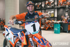 KTM 450 SX-F Factory Edition 2020 3 KTM 450 SX F Factory Edition 2020 03