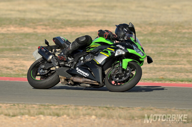 Prueba Kawasaki Ninja ZX-6R 2019: ¡La 636 sigue viva! 15 Prueba Kawasaki Ninja ZX 6R 636 2019 Circuito1