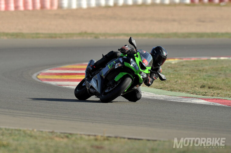 Prueba-Kawasaki-Ninja-ZX-6R-636-2019-Circuito - 18