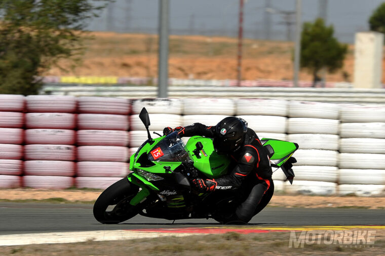 Prueba-Kawasaki-Ninja-ZX-6R-636-2019-Circuito - 7