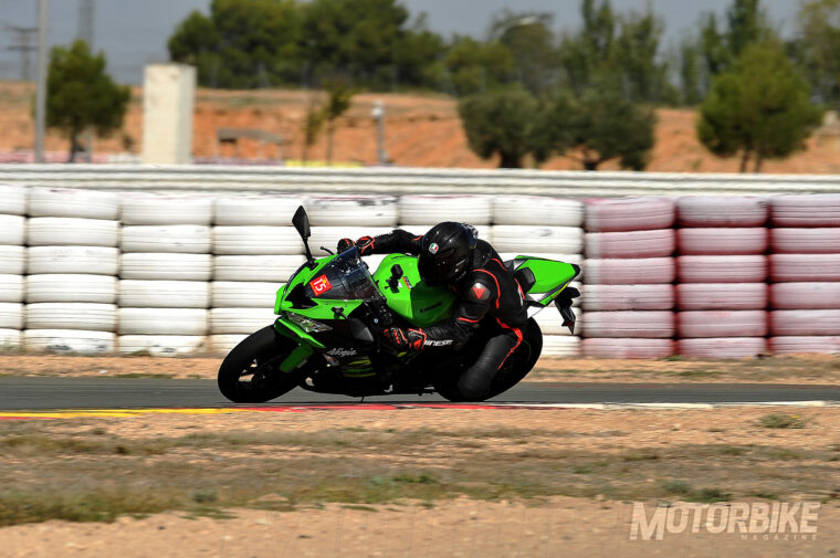 Prueba-Kawasaki-Ninja-ZX-6R-636-2019-Circuito - 8