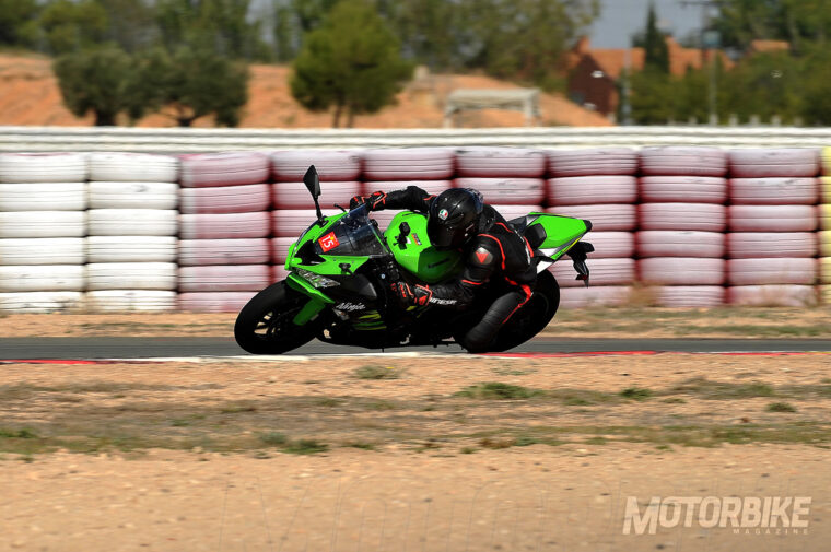 Prueba-Kawasaki-Ninja-ZX-6R-636-2019-Circuito - 9