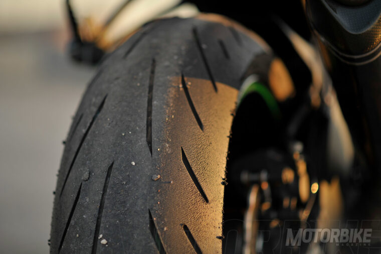 Prueba-Kawasaki-Ninja-ZX-6R-636-2019-detalles - 10