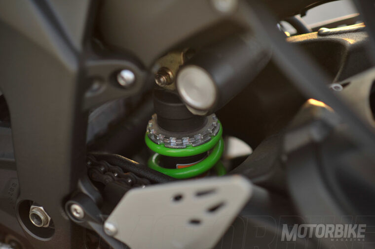 Prueba-Kawasaki-Ninja-ZX-6R-636-2019-detalles - 13