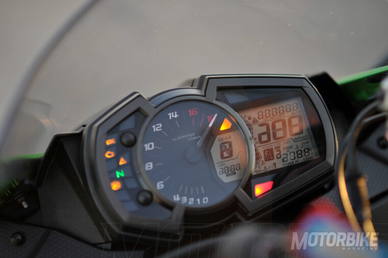 Prueba-Kawasaki-Ninja-ZX-6R-636-2019-detalles - 17