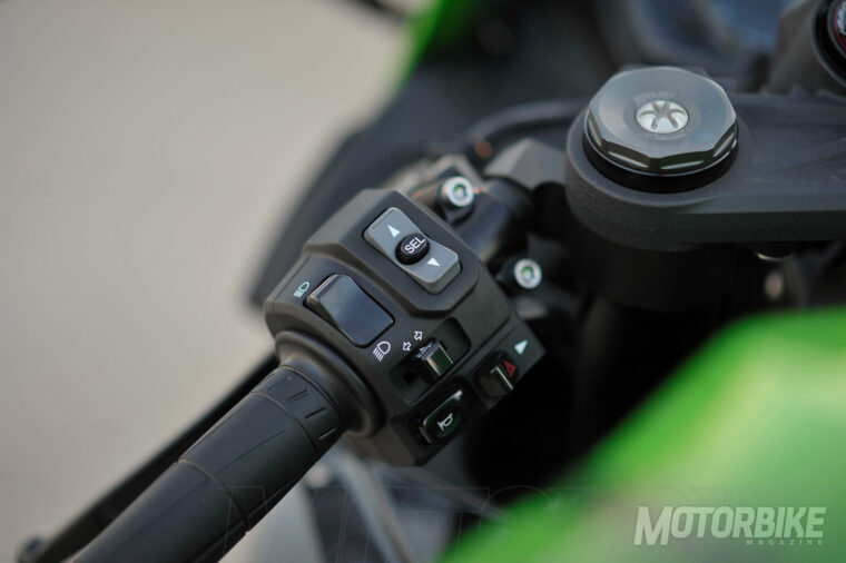 Prueba-Kawasaki-Ninja-ZX-6R-636-2019-detalles - 19