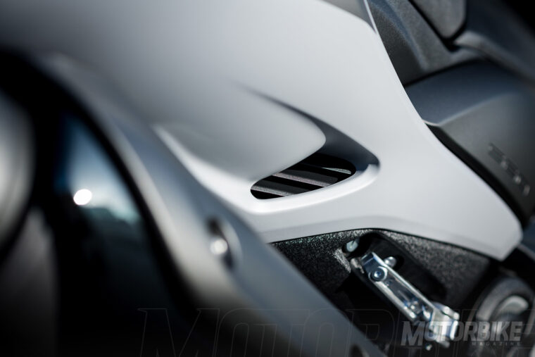 Yamaha-TMAX-2020-pruebaMBK046