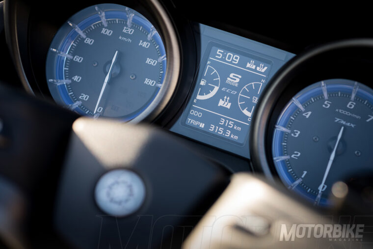 Yamaha-TMAX-Tech-Max-2020-pruebaMBK100