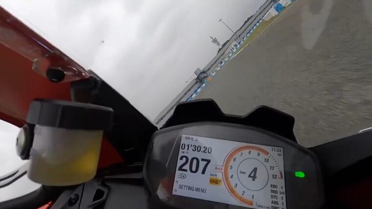 Ducati-Panigale-V2-video-on-board