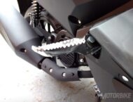 Mitt 300 GTS estribos