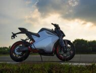 Ultraviolette F77 moto electrica 07