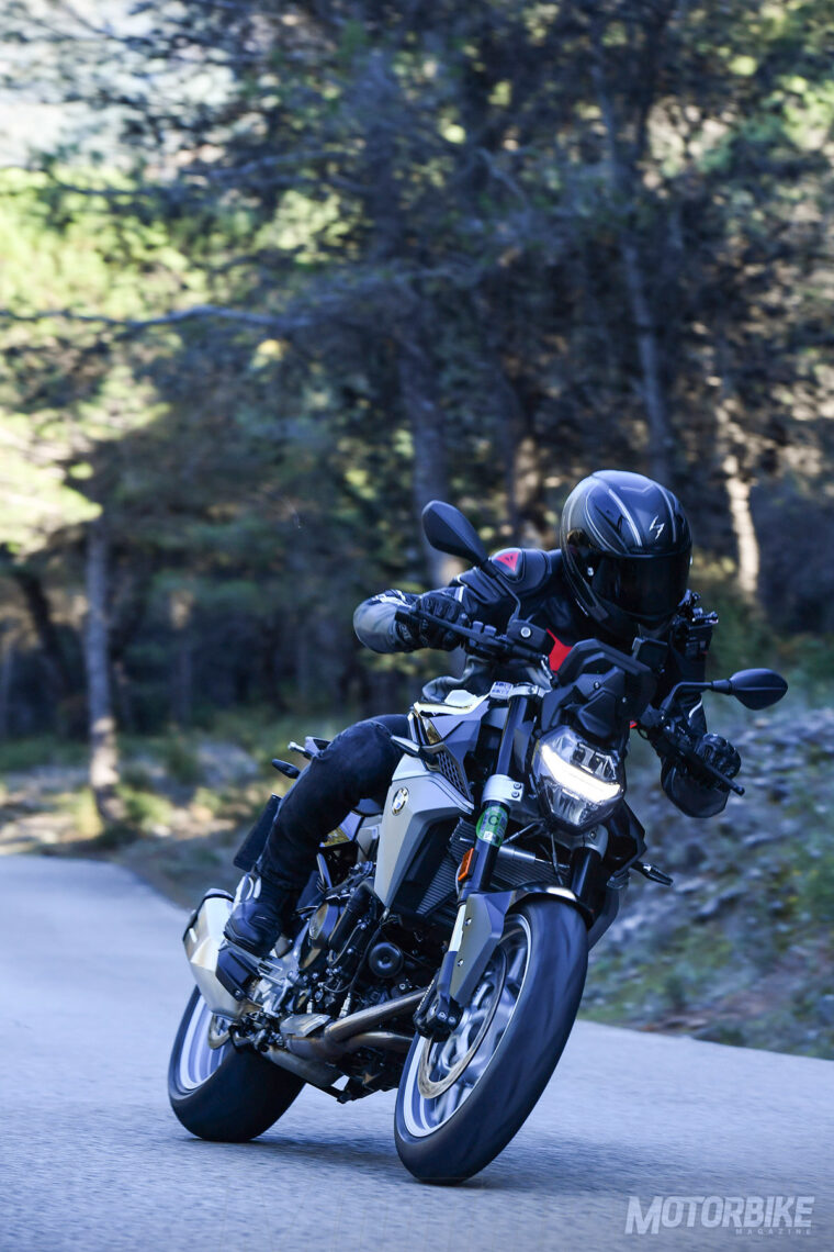 BMW-F-900-R-2020-presentacion-prueba-04