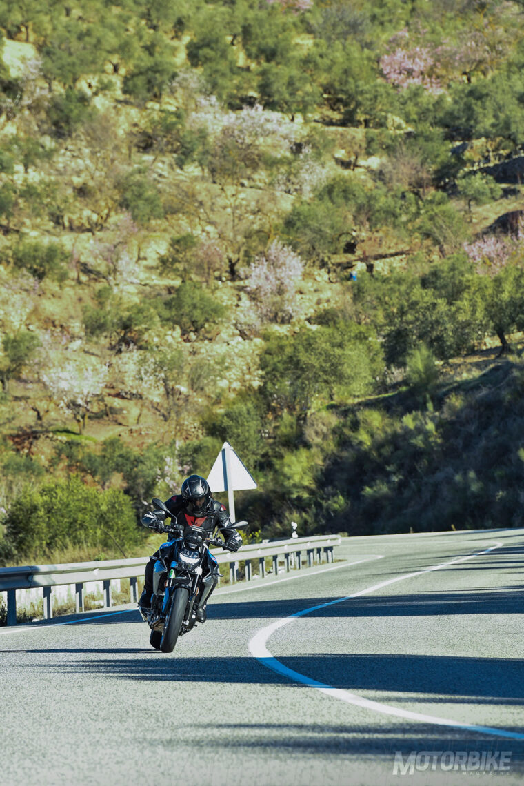 BMW-F-900-R-2020-presentacion-prueba-10