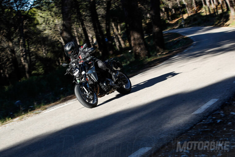 BMW-F-900-R-2020-presentacion-prueba-23