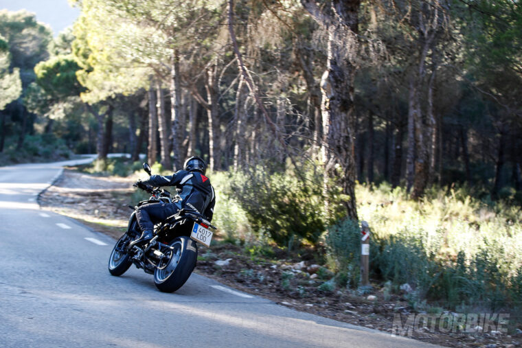 BMW-F-900-R-2020-presentacion-prueba-24