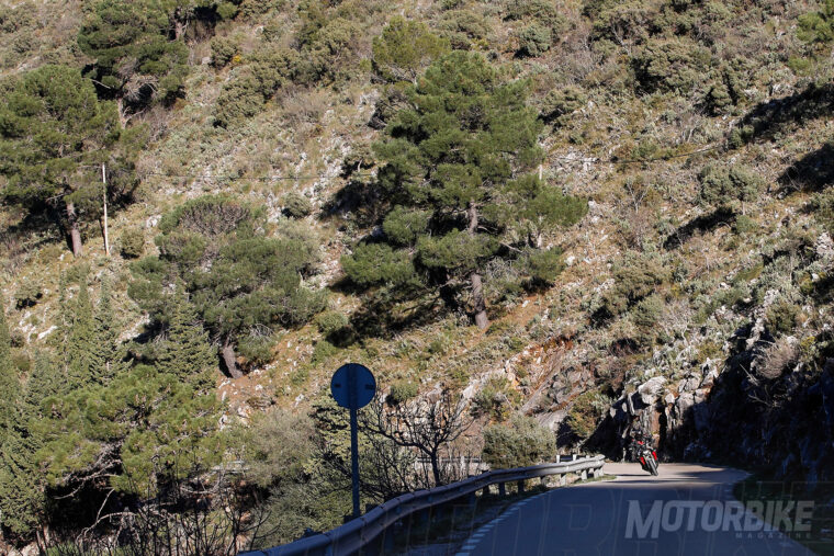 BMW-F-900-R-2020-presentacion-prueba-30