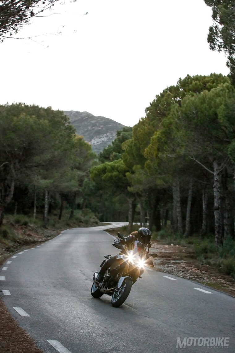 BMW-F-900-XR-2020-presentacion-prueba-27