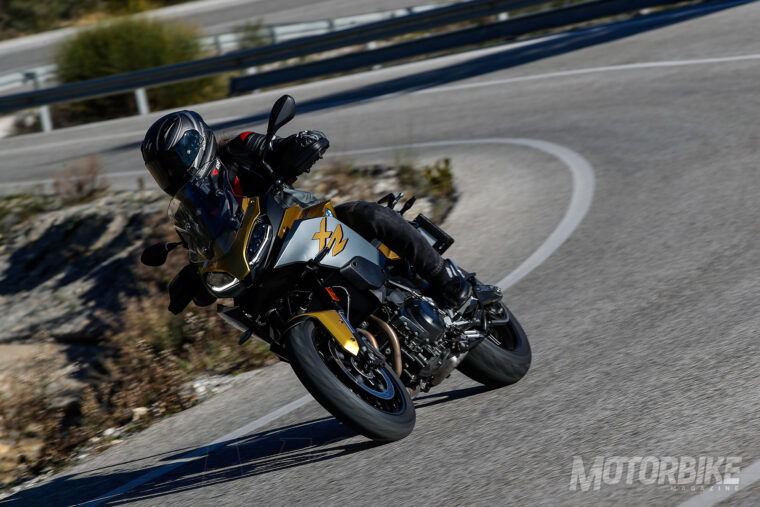 BMW-F-900-XR-2020-presentacion-prueba-30