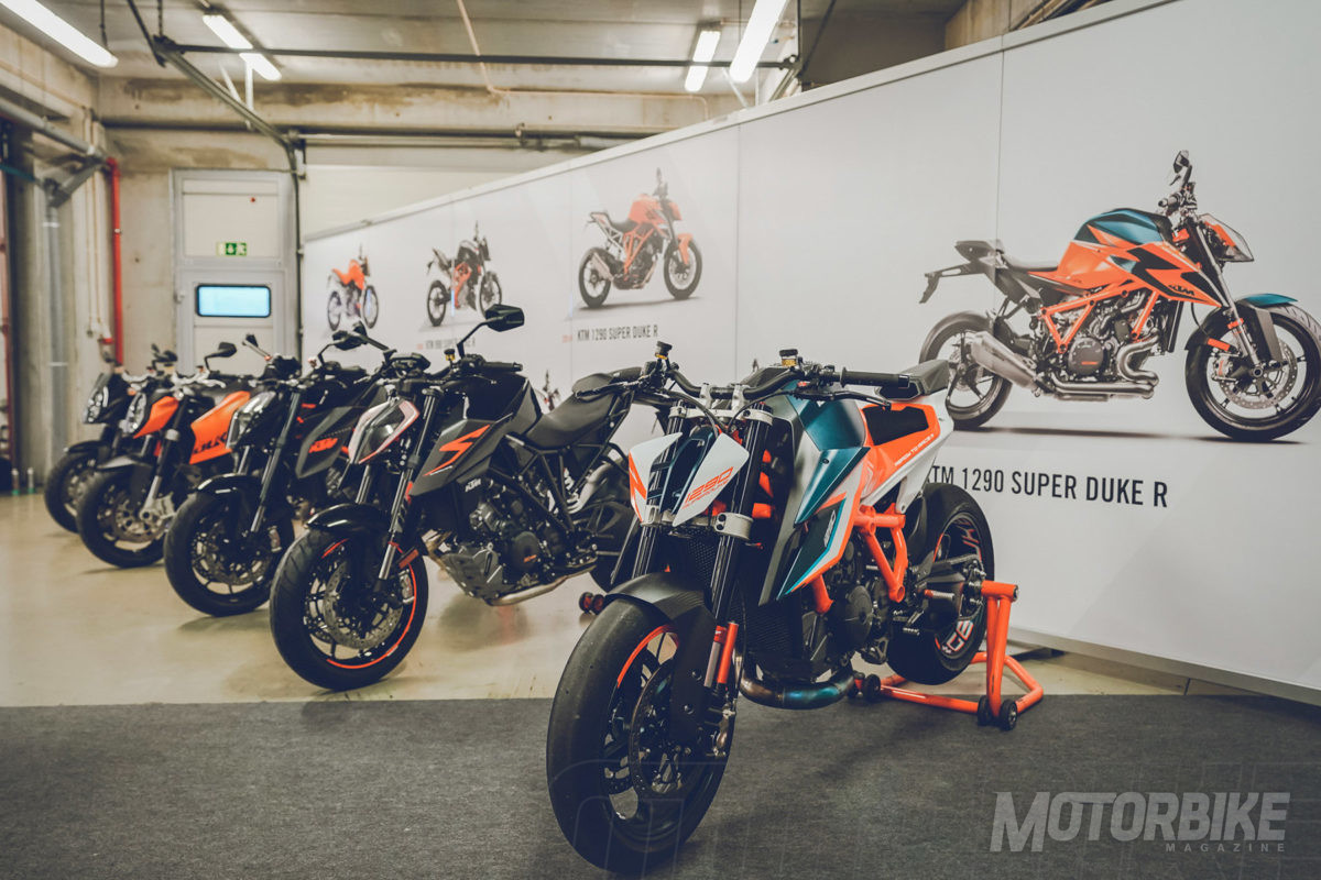 KTM 1290 Super Duke R 2020 fotos 2