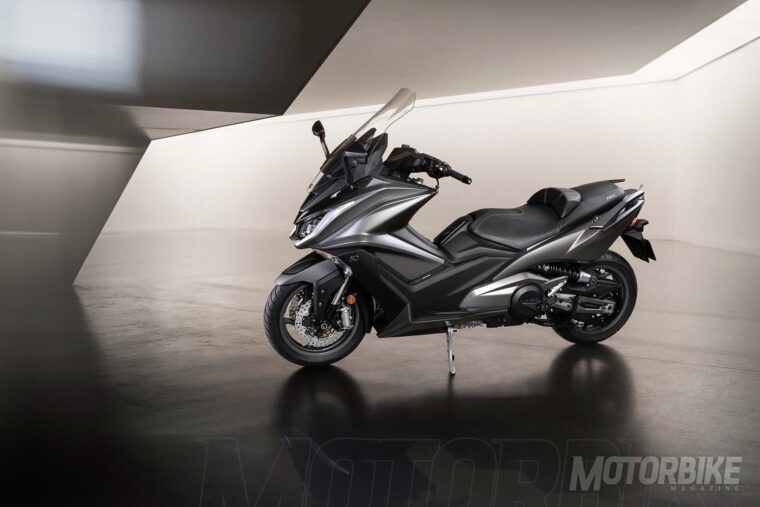 KYMCO-AK-550-2020-marron-03