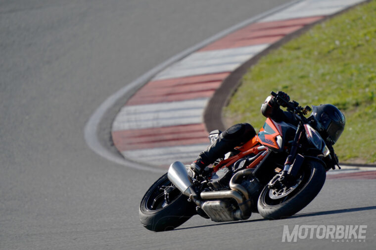 Prueba-KTM-1290-Super-Duke-R-2020-09