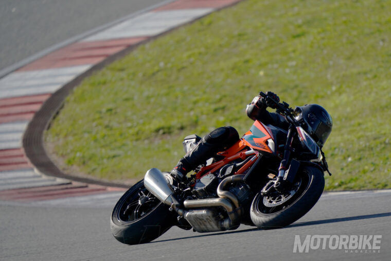 Prueba-KTM-1290-Super-Duke-R-2020-10