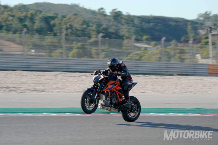 Prueba-KTM-1290-Super-Duke-R-2020-11