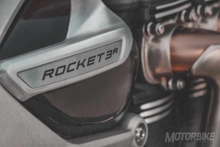 Triumph Rocket 3 R - GT - 2020 Prueba--12