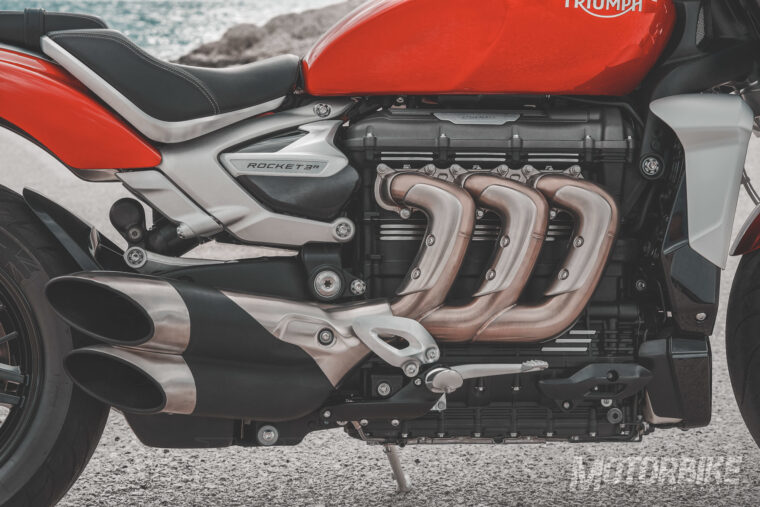 Triumph Rocket 3 R - GT - 2020 Prueba--13