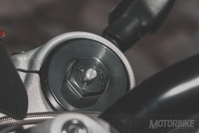 Triumph Rocket 3 R - GT - 2020 Prueba-2761