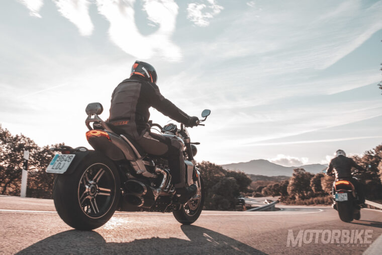 Triumph-Rocket-3-R-GT-2020prueba-14