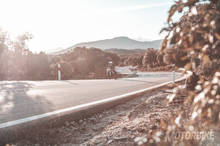 Triumph-Rocket-3-R-GT-2020prueba-15