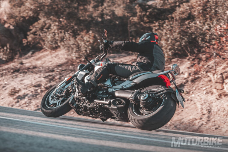 Triumph-Rocket-3-R-GT-2020prueba-25